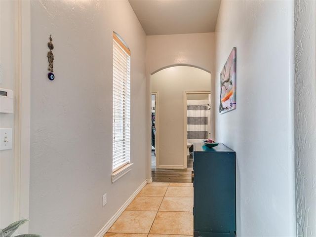 10801 NW 118th Place, Yukon, OK 73099