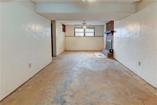 14831 Crystal Drive, Excelsior Springs, MO 64024