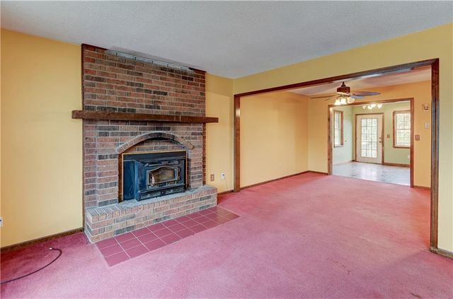 14831 Crystal Drive, Excelsior Springs, MO 64024