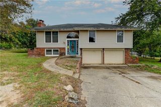 14831 Crystal Drive, Excelsior Springs, MO 64024