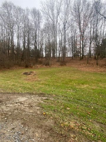 000 Woodham Rd, Sewickley, PA 15143