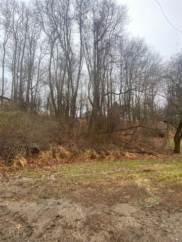 000 Woodham Rd, Sewickley, PA 15143