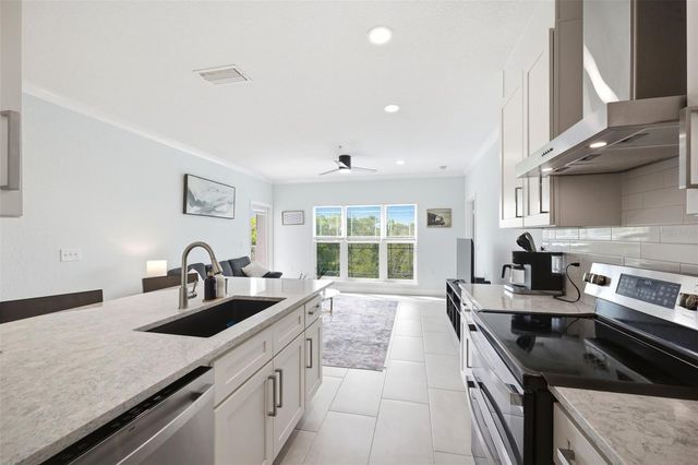 210 3RD STREET W 8305, Bradenton, FL 34205