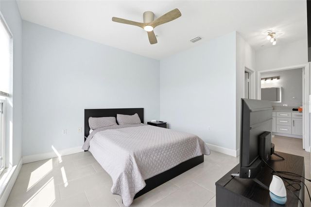 210 3RD STREET W 8305, Bradenton, FL 34205