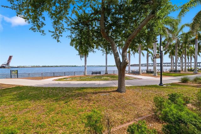 210 3RD STREET W 8305, Bradenton, FL 34205