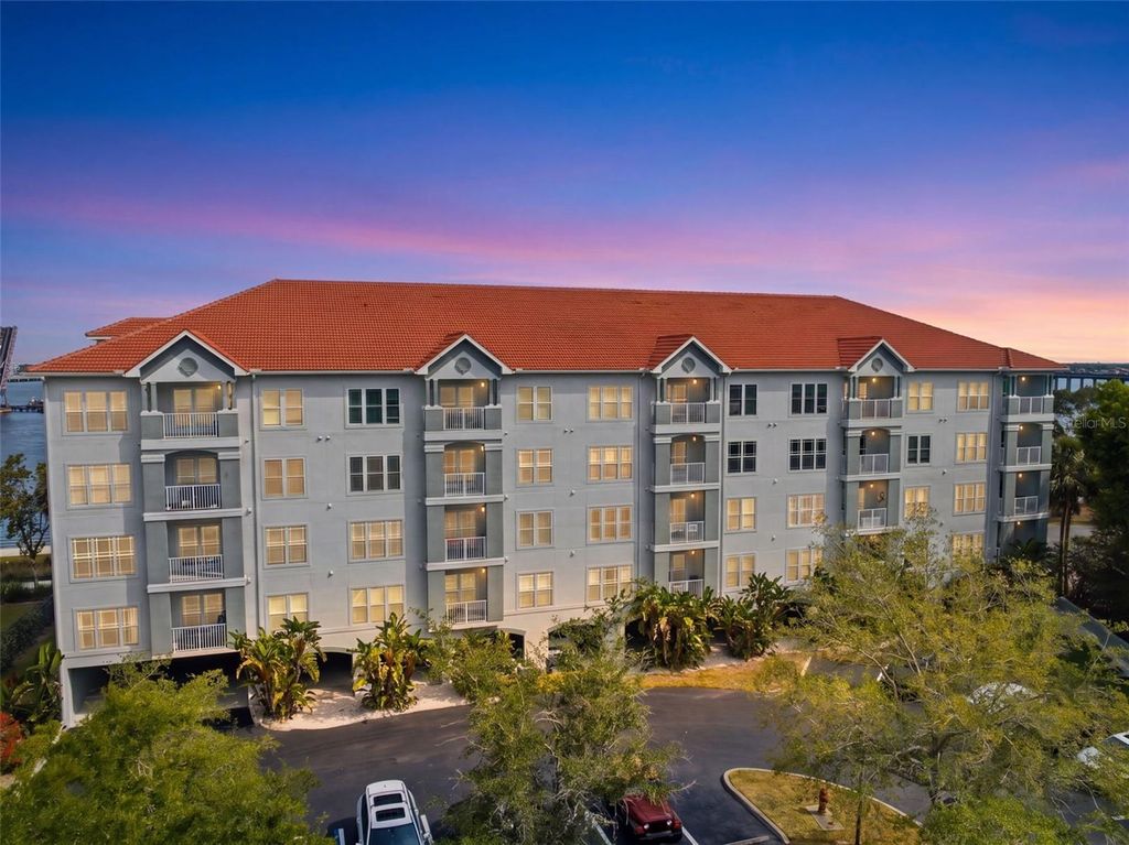 210 3RD STREET W 8305, Bradenton, FL 34205