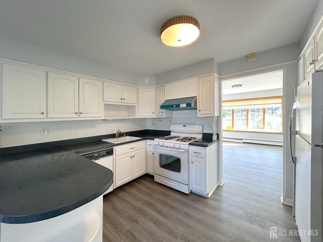 3 Stiles Road, Edison, NJ 08817