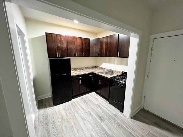 839 W Sheridan Road 425, Chicago, IL 60613