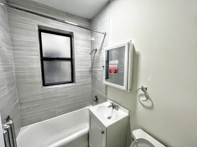 839 W Sheridan Road 425, Chicago, IL 60613