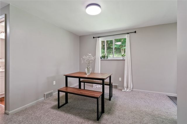 105 EDIES WAY, Ross Twp, PA 15229