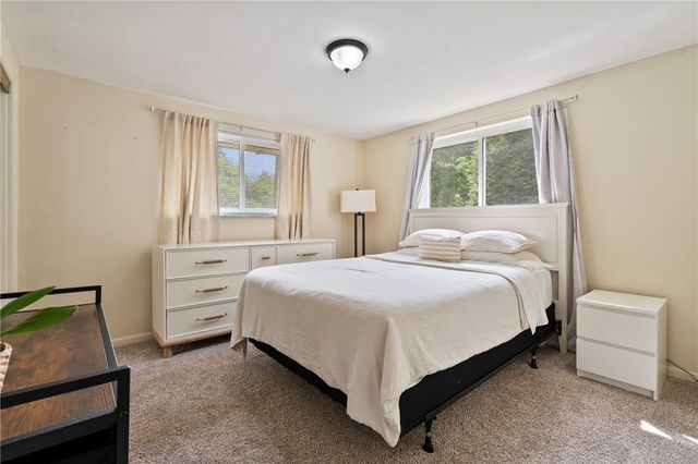 105 EDIES WAY, Ross Twp, PA 15229