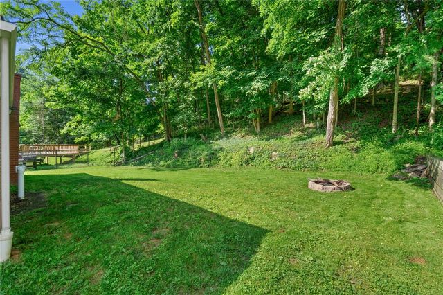105 EDIES WAY, Ross Twp, PA 15229