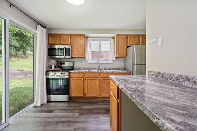 105 EDIES WAY, Ross Twp, PA 15229