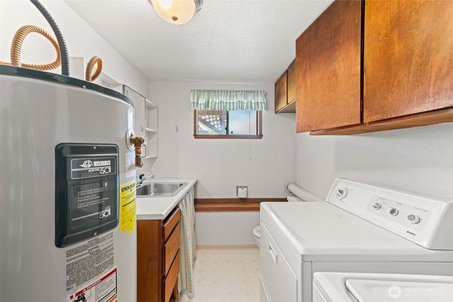 4508 Military Road E, Tacoma, WA 98446