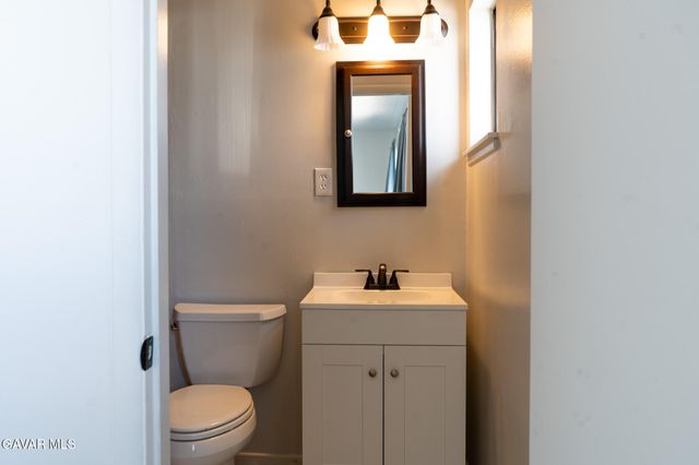 43714 Heaton Avenue, Lancaster, CA 93534