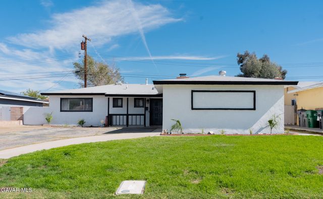 43714 Heaton Avenue, Lancaster, CA 93534