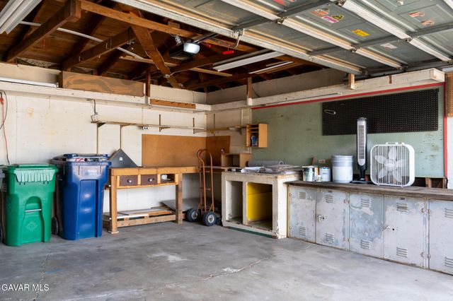 43714 Heaton Avenue, Lancaster, CA 93534