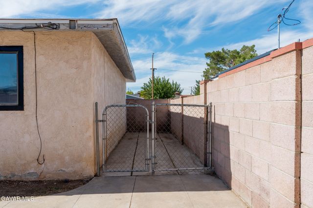 43714 Heaton Avenue, Lancaster, CA 93534
