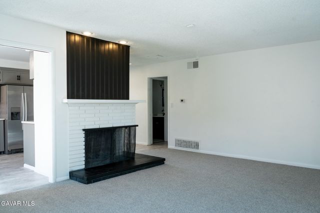 43714 Heaton Avenue, Lancaster, CA 93534