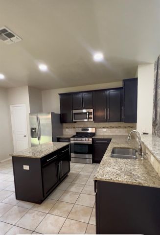 1060 Zeus CIR, Round Rock, TX 78665