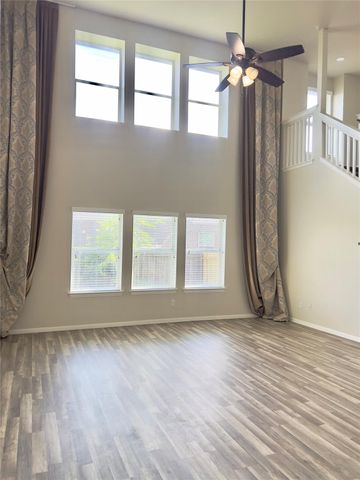 1060 Zeus CIR, Round Rock, TX 78665