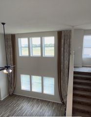 1060 Zeus CIR, Round Rock, TX 78665