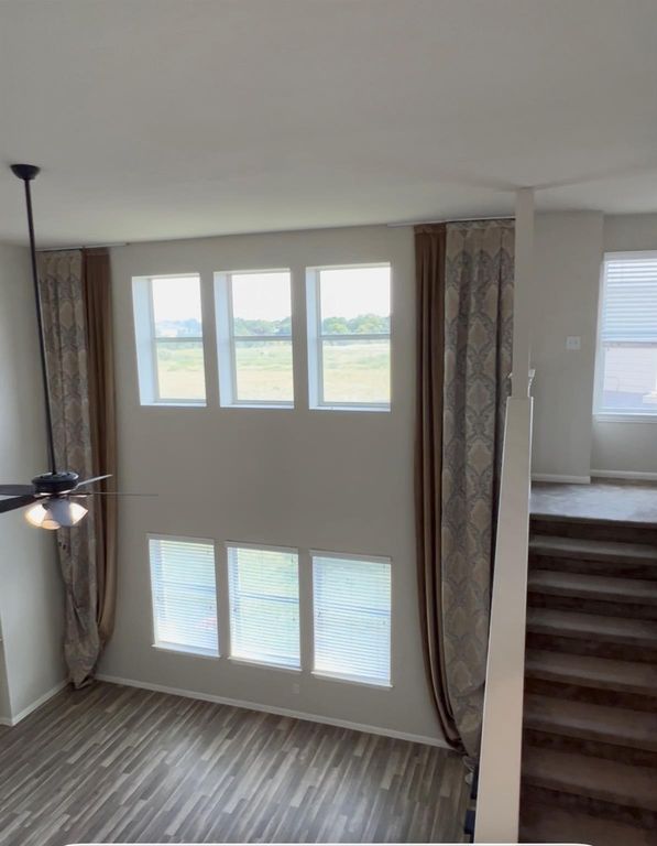 1060 Zeus CIR, Round Rock, TX 78665