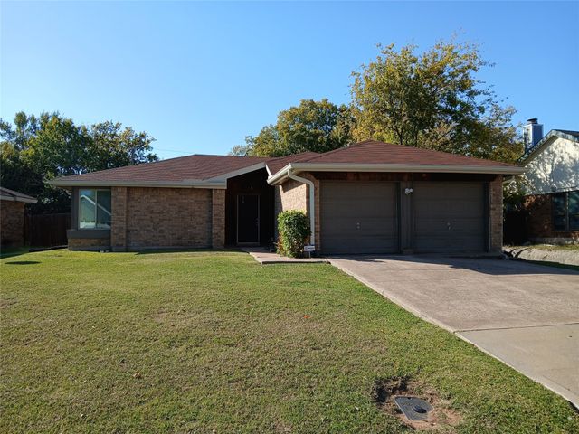 5002 Prairieview Court S, Arlington, TX 76017