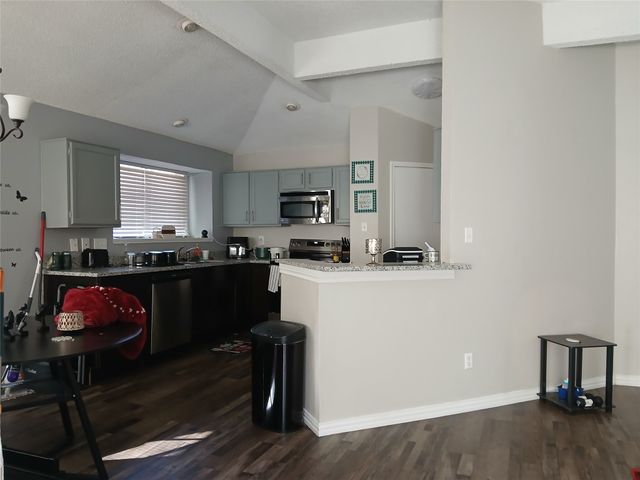 5002 Prairieview Court S, Arlington, TX 76017