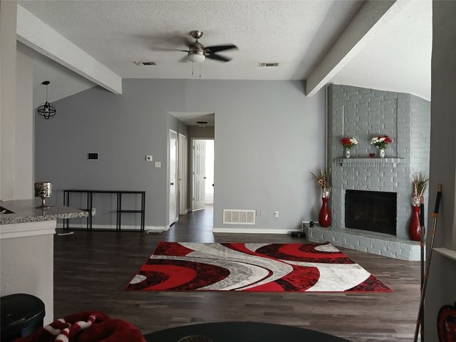 5002 Prairieview Court S, Arlington, TX 76017