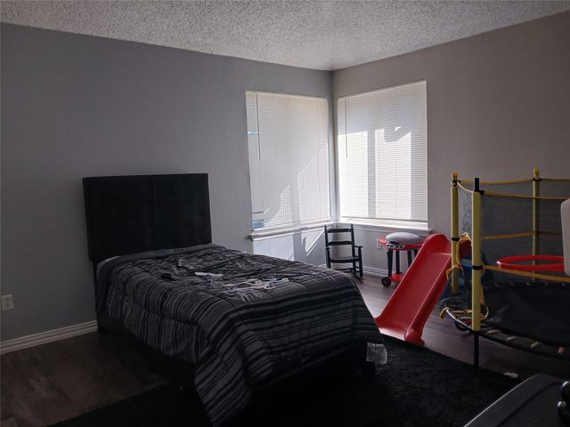 5002 Prairieview Court S, Arlington, TX 76017