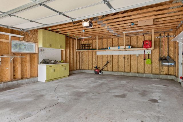 4957 Florida Avenue N, Crystal, MN 55428