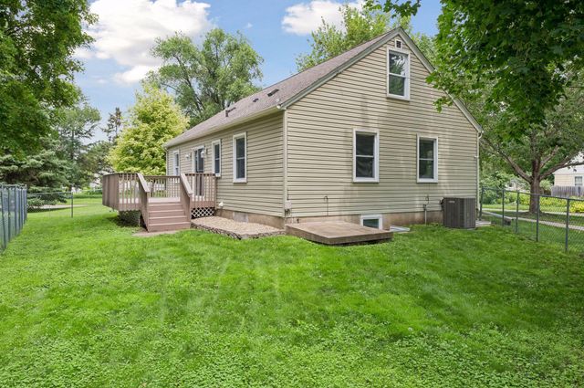 4957 Florida Avenue N, Crystal, MN 55428