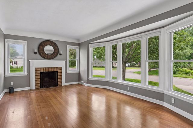 4957 Florida Avenue N, Crystal, MN 55428