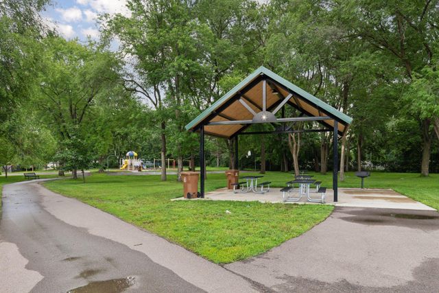 4957 Florida Avenue N, Crystal, MN 55428