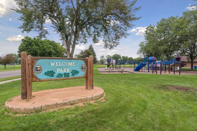 4957 Florida Avenue N, Crystal, MN 55428