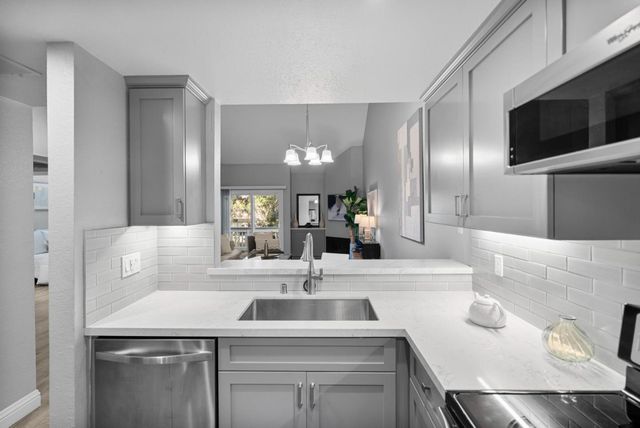 2207 Summereve Court, San Jose, CA 95122
