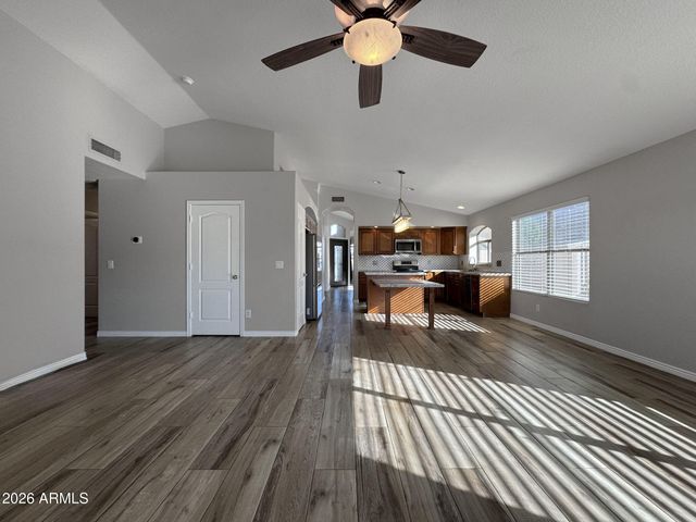 6491 W WAHALLA Lane, Glendale, AZ 85308