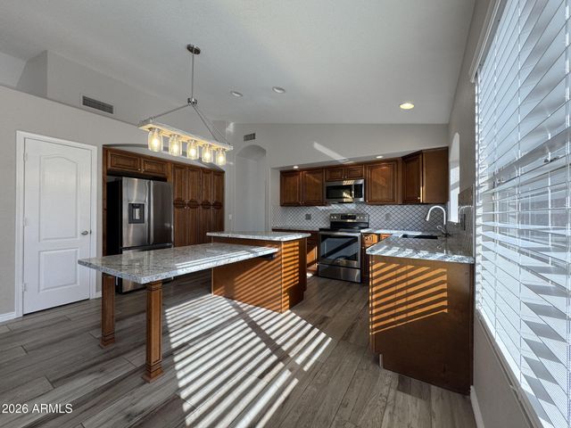 6491 W WAHALLA Lane, Glendale, AZ 85308