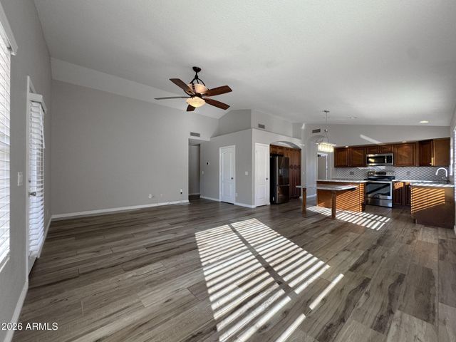 6491 W WAHALLA Lane, Glendale, AZ 85308