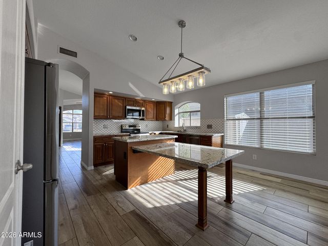6491 W WAHALLA Lane, Glendale, AZ 85308