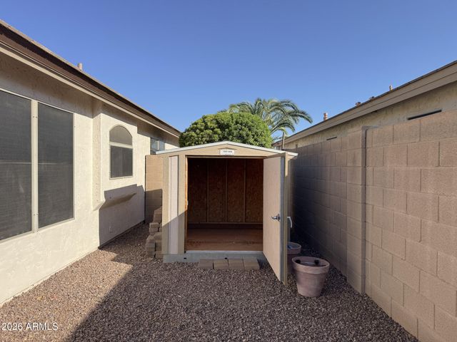 6491 W WAHALLA Lane, Glendale, AZ 85308