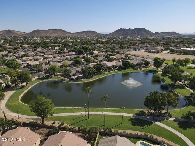 6491 W WAHALLA Lane, Glendale, AZ 85308