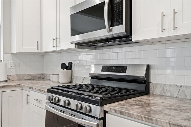 959 New Hope Dr, North Huntingdon, PA 15642