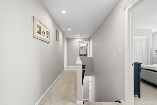 959 New Hope Dr, North Huntingdon, PA 15642
