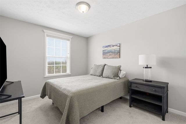 959 New Hope Dr, North Huntingdon, PA 15642