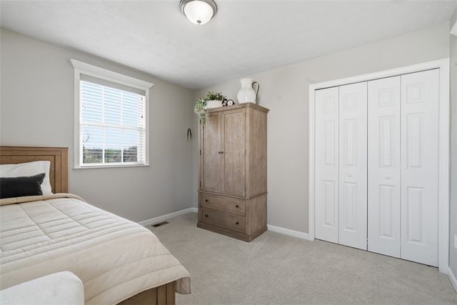 959 New Hope Dr, North Huntingdon, PA 15642