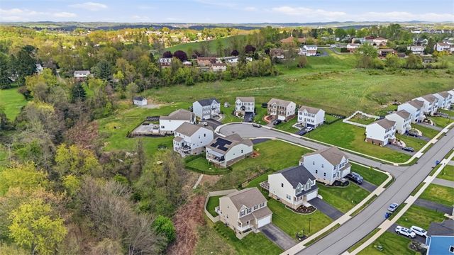 959 New Hope Dr, North Huntingdon, PA 15642