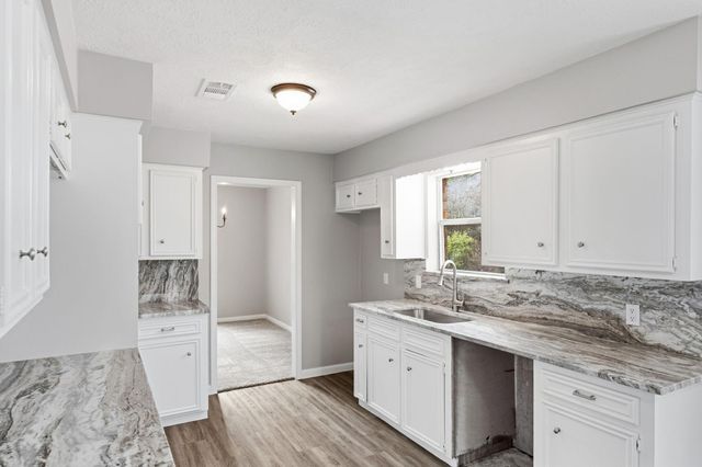 210 Bybee Drive, Conroe, TX 77301