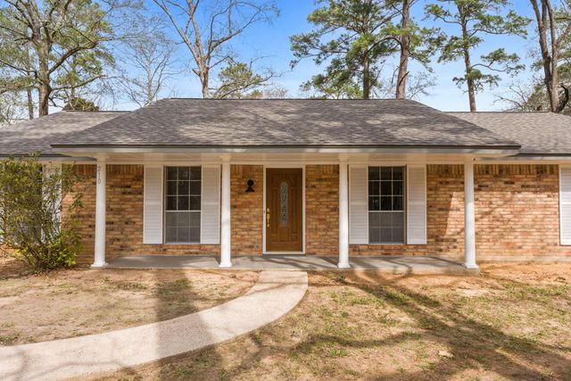 210 Bybee Drive, Conroe, TX 77301